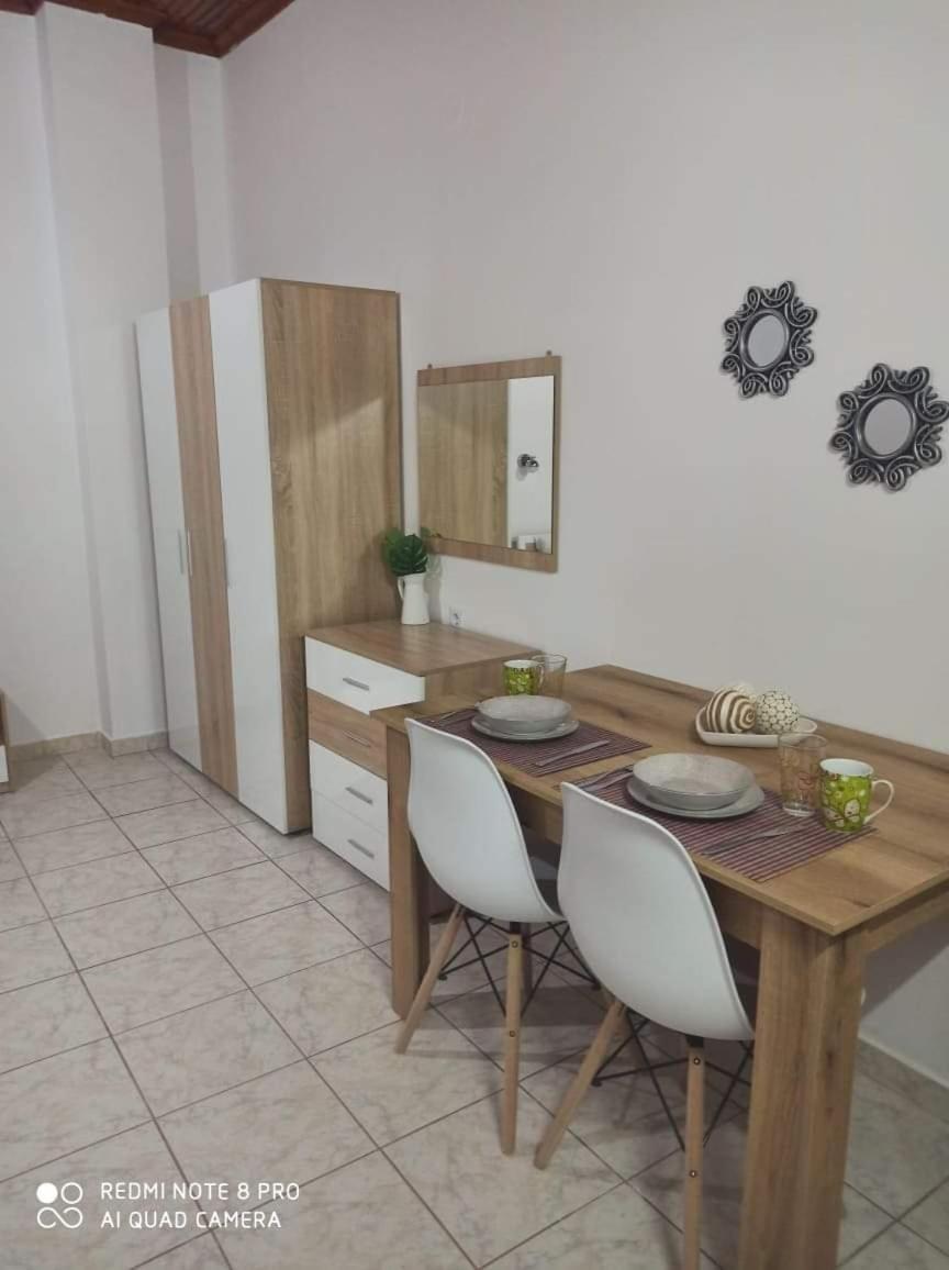 Amadeus Hawaii Apartments & Studios Sidárion Zimmer foto